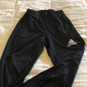 BLACK ON BLACK ADIDAS JOGGERS